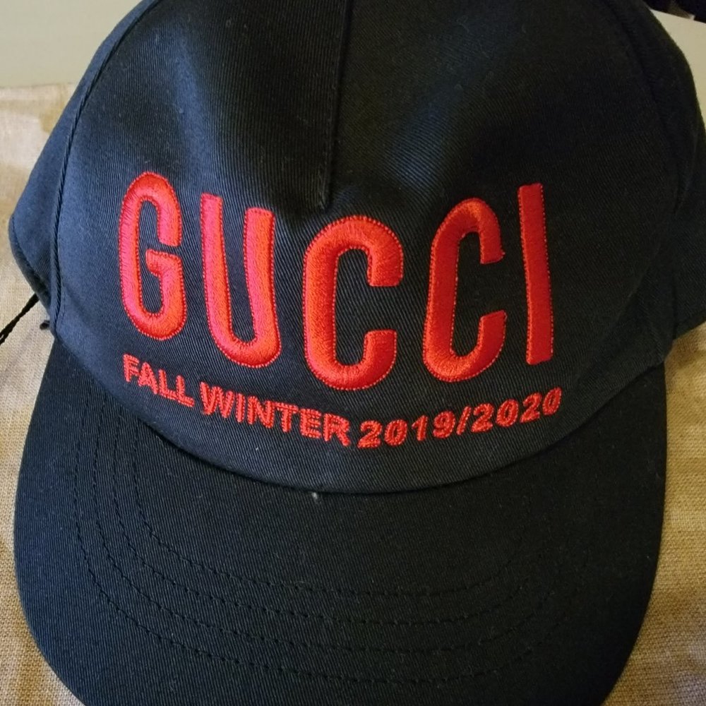 Gucci FW 2019 2020 Black Baseball Cap Red Logo Hat Medium NWT Authentic
